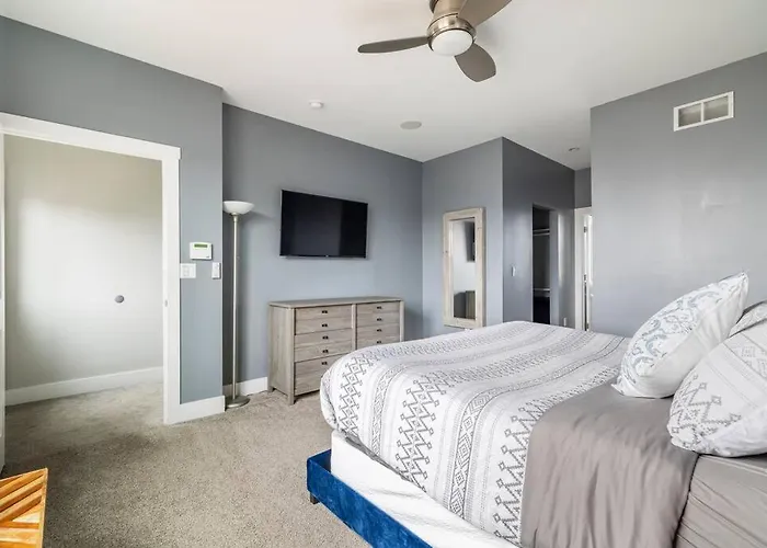 Holiday home Stadiumview Villa: Pet-friendly 4br With Vistas Pittsburgh