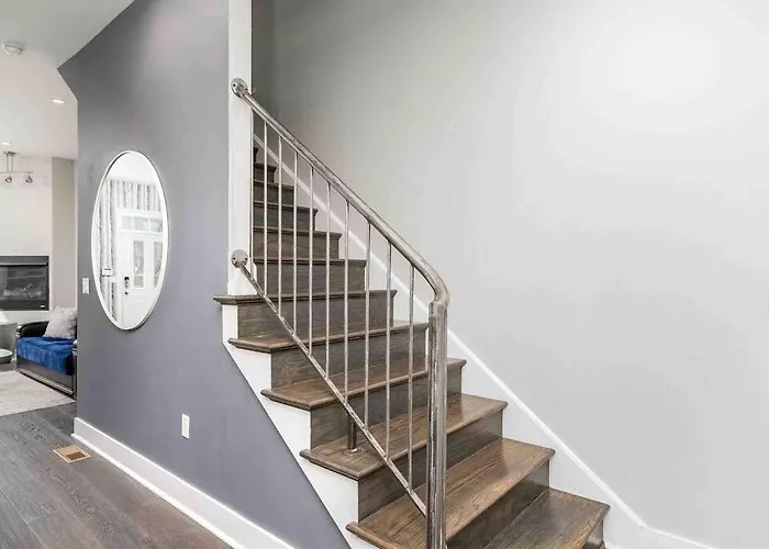 Stadiumview Villa: Pet-friendly 4br With Vistas Holiday home *