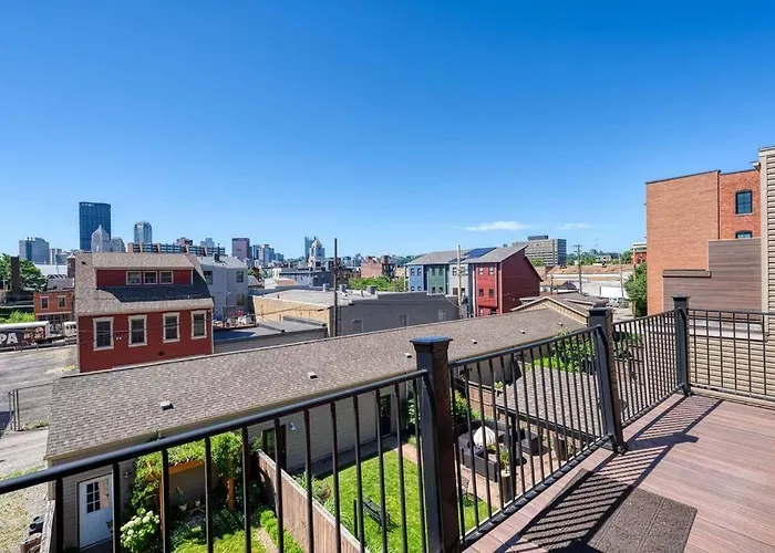 Holiday home Stadiumview Villa: Pet-friendly 4br With Vistas