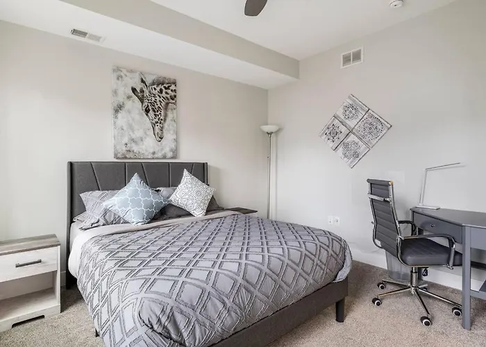 Holiday home Stadiumview Villa: Pet-friendly 4br With Vistas *