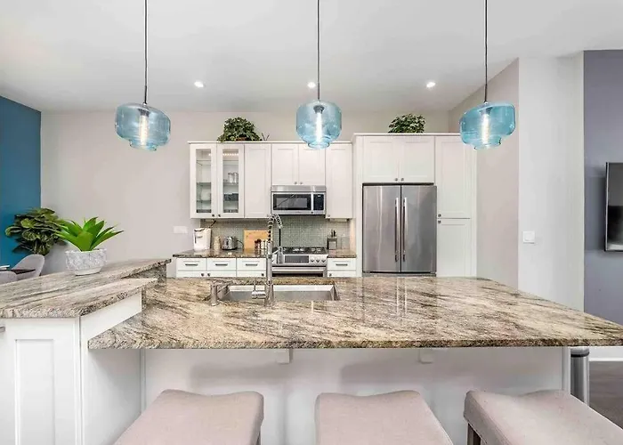 Stadiumview Villa: Pet-friendly 4br With Vistas *