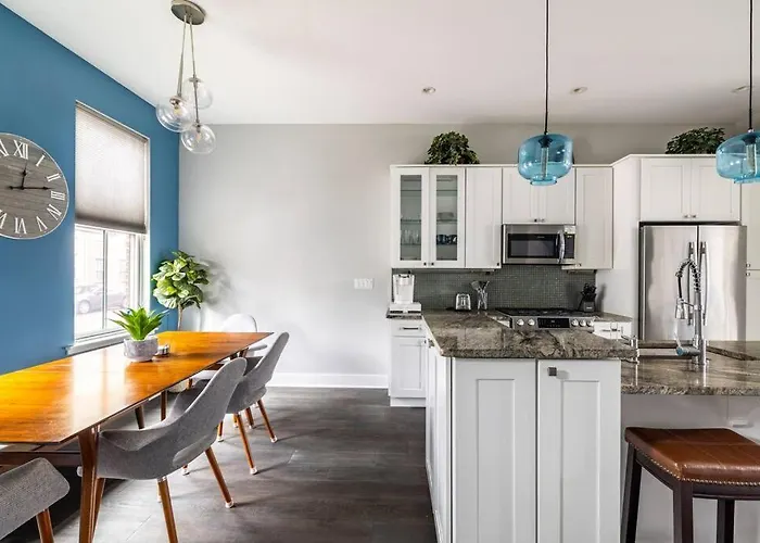 Holiday home Stadiumview Villa: Pet-friendly 4br With Vistas *