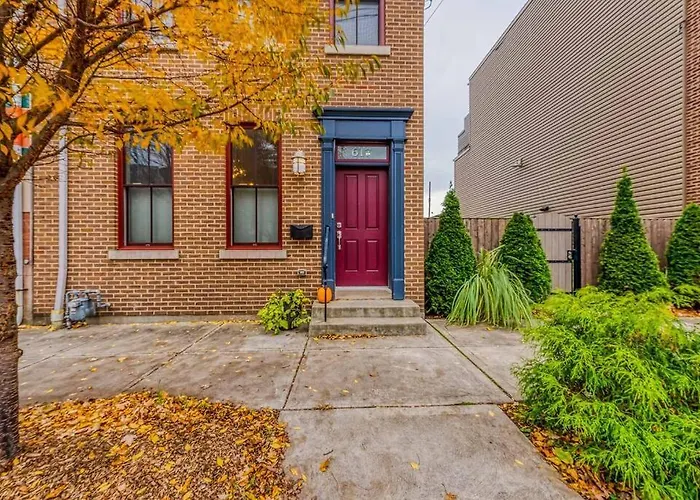 Stadiumview Villa: Pet-friendly 4br With Vistas
