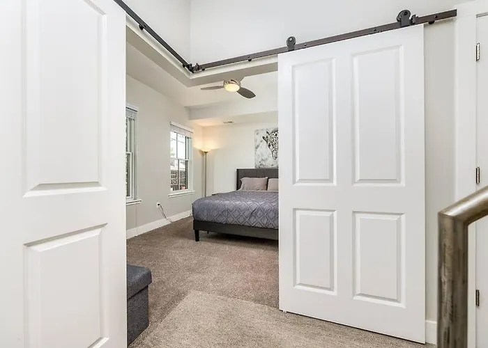 Stadiumview Villa: Pet-friendly 4br With Vistas * Pittsburgh