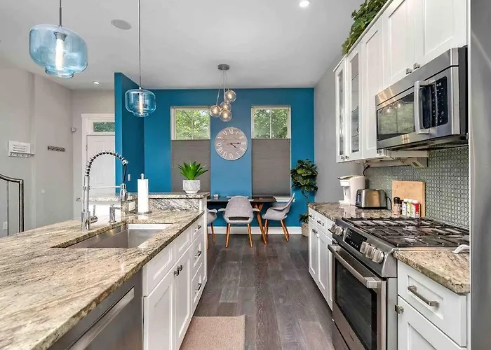 Stadiumview Villa: Pet-friendly 4br With Vistas Holiday home Pittsburgh