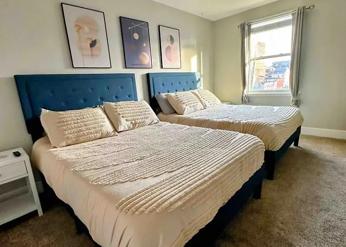 Stadiumview Villa: Pet-friendly 4br With Vistas Pittsburgh